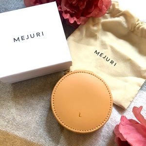 Mejuri Leather Jewelry Case Monogram “L”